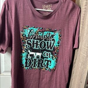 Spirit Tee Maroon Graphic T-Shirt